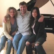 Carole and Vanessa pose with InStyle photographer Jim Wright. Photo by PRP