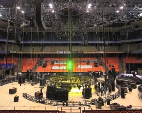 Troubadour Reunion Tour Time Lapse - The Revolving Stage!