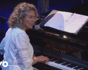 Carole King - Up on the Roof (from Welcome To My Living Room)